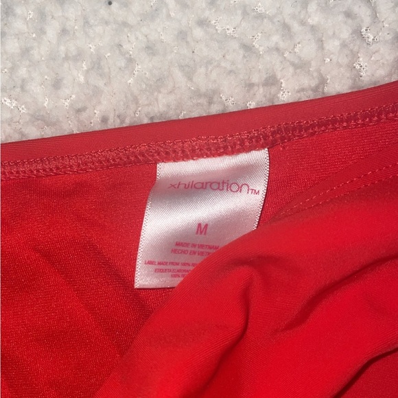 Red bikini - Picture 5 of 5